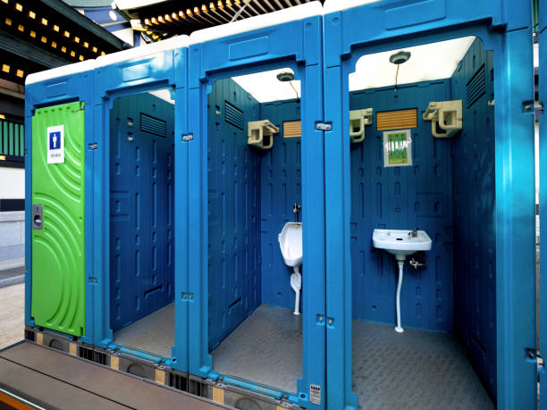 Best Porta potty delivery and setup  in Waukegan, IL