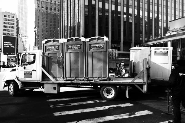 Best Portable restroom trailer rental  in Waukegan, IL
